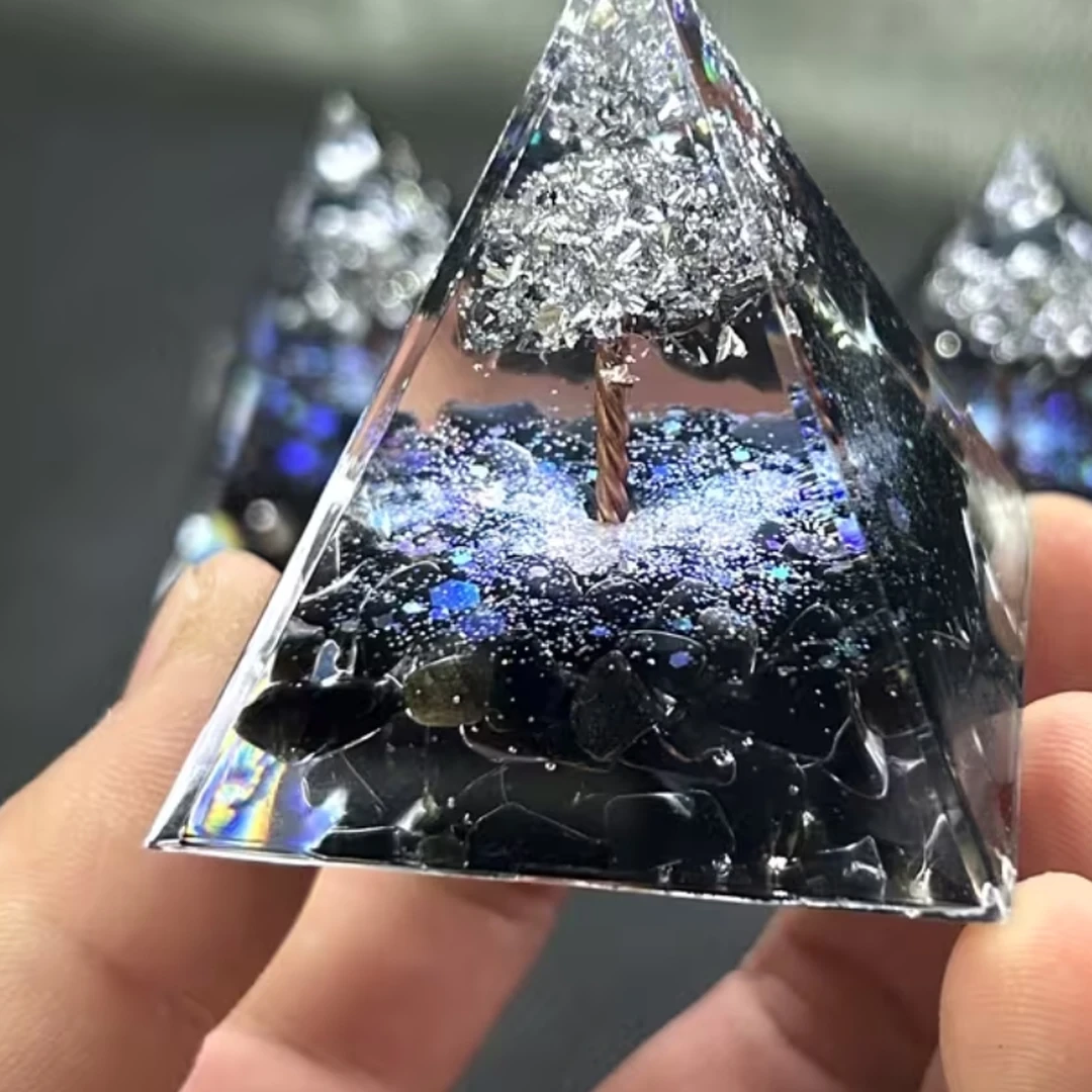 Mini Piramida Orgonit — Obsydian · Srebrne Drzewko · Galaktyka