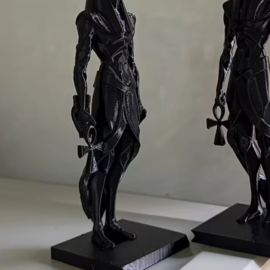Statua Anubis — Geometryczna Low-Poly · Nowoczesna · z Ankh